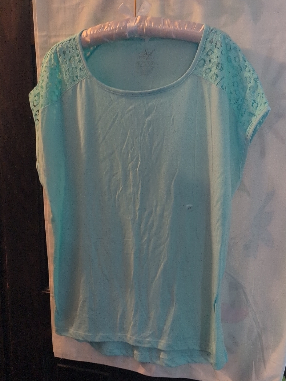 Mint Short Sleeve Tee with Lace Shoulder Detail
